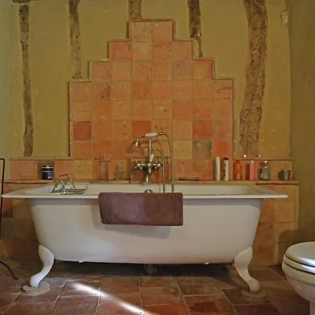 In With Pool And Bbq Дом отдыха