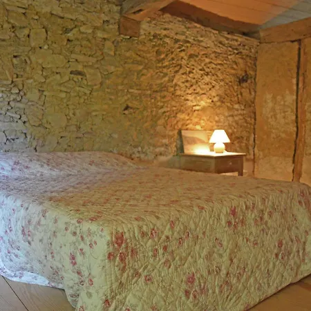 In With Pool And Bbq Campagne-d'Armagnac