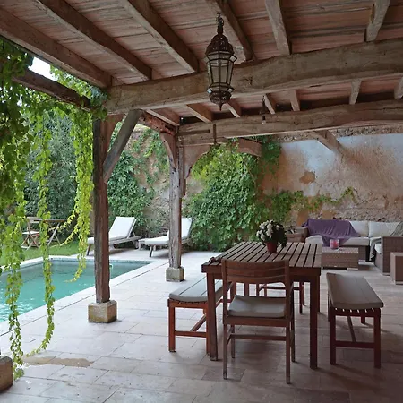 In With Pool And Bbq Campagne-d'Armagnac