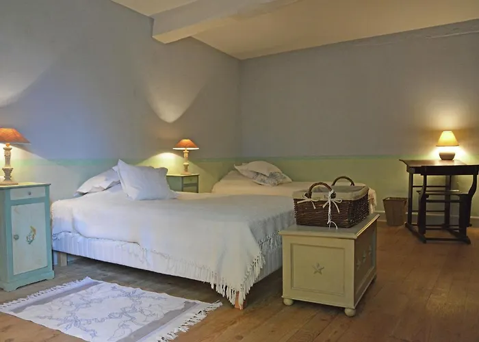 In With Pool And Bbq