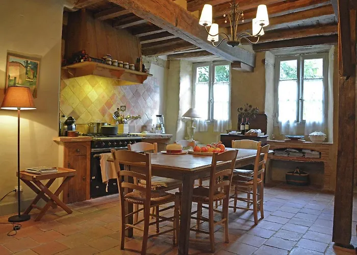 In With Pool And Bbq Campagne-d'Armagnac